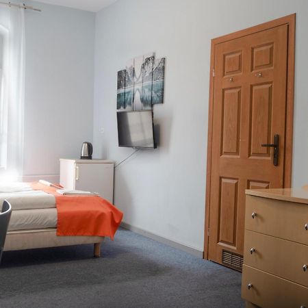 Hostel Krosnienska 12 Zielona Góra Buitenkant foto