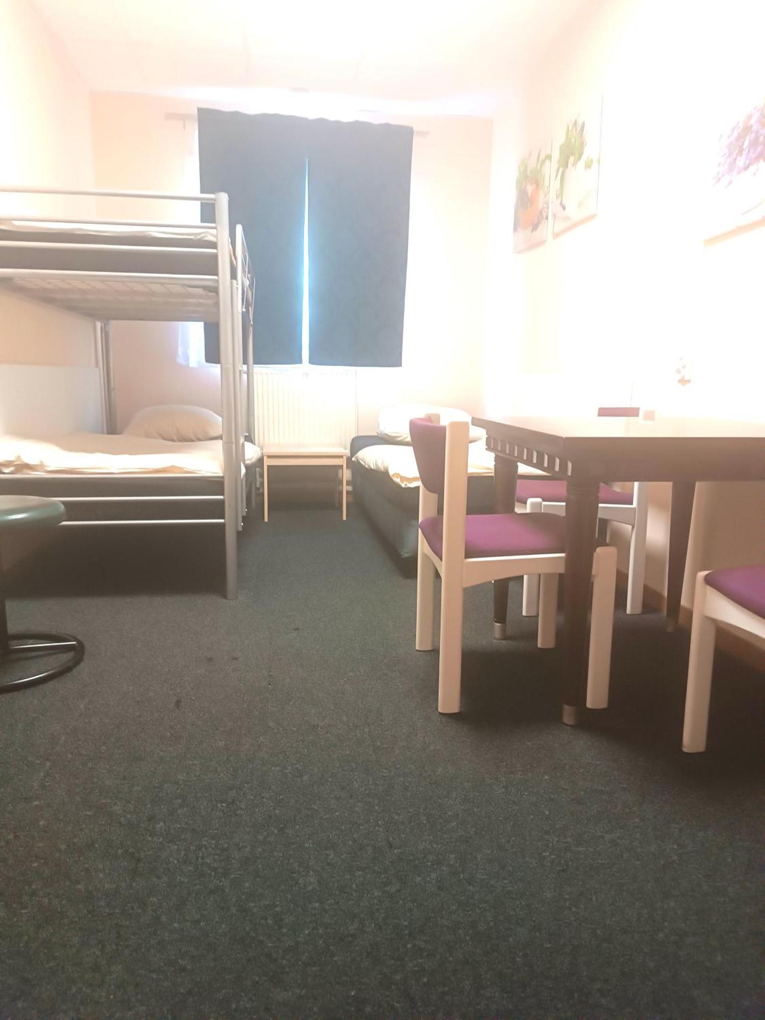 Hostel Krosnienska 12 Zielona Góra Buitenkant foto