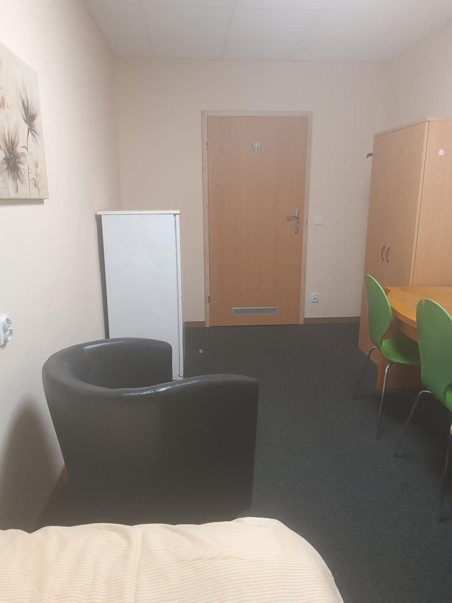 Hostel Krosnienska 12 Zielona Góra Buitenkant foto
