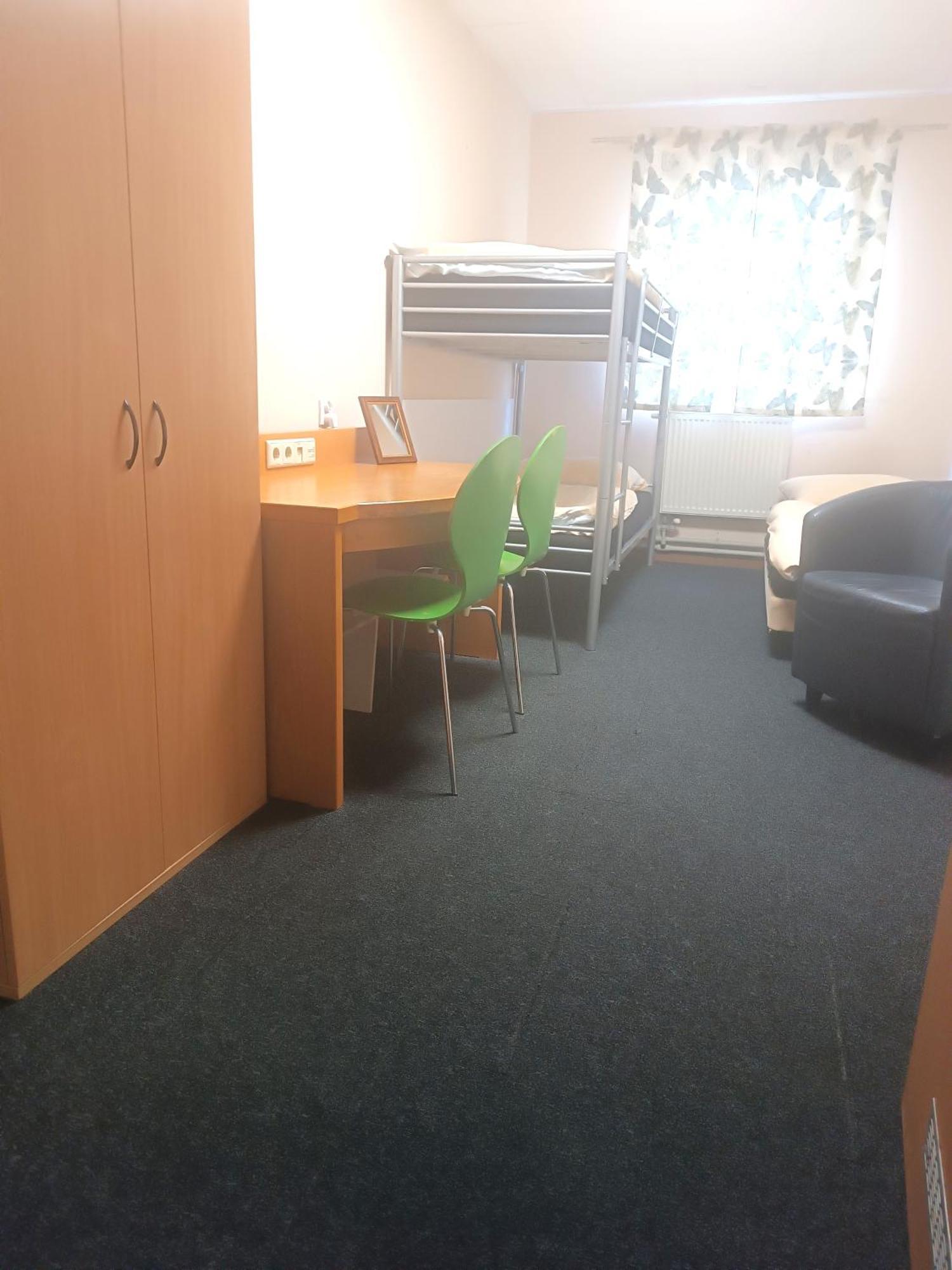 Hostel Krosnienska 12 Zielona Góra Buitenkant foto