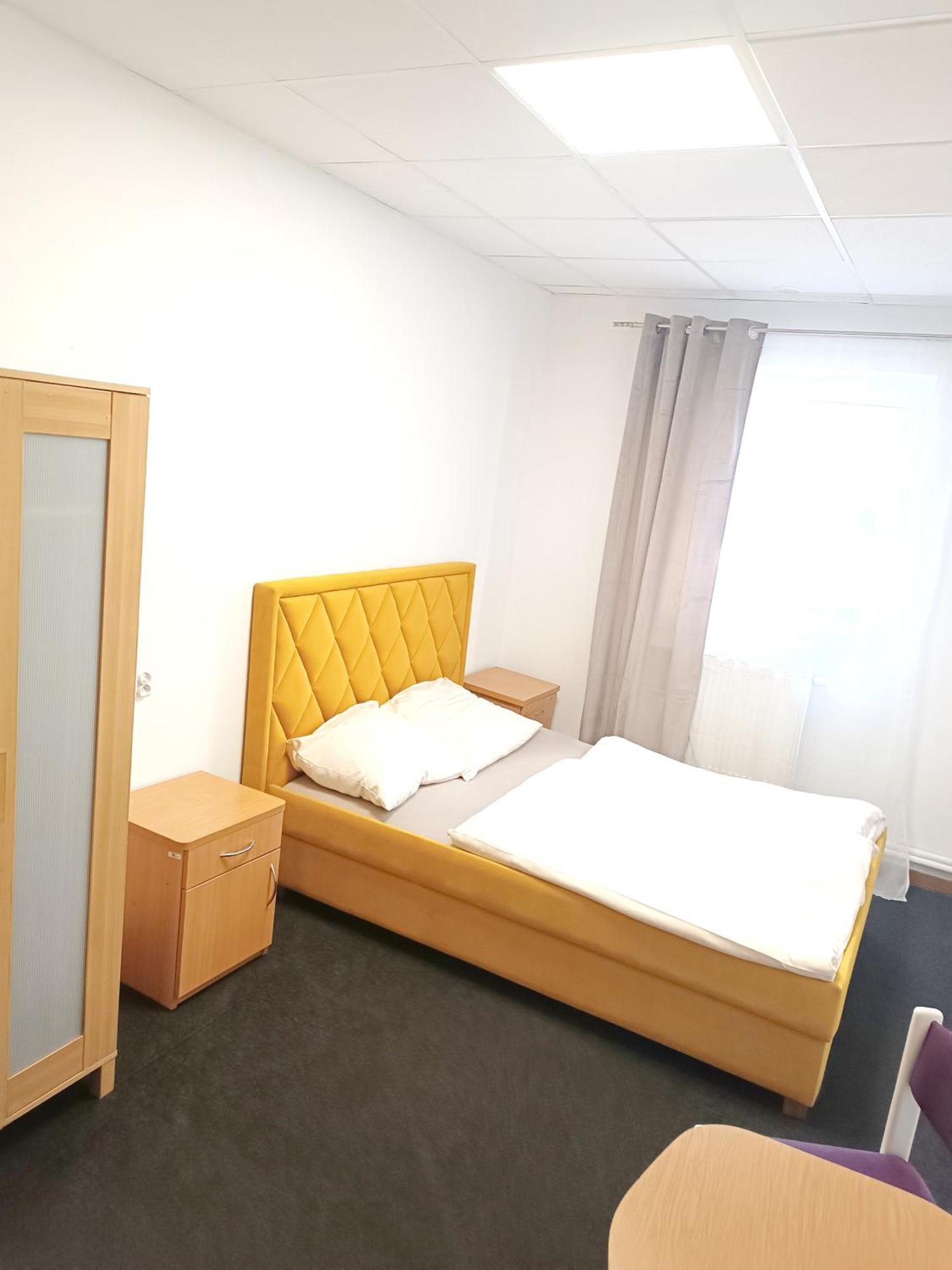 Hostel Krosnienska 12 Zielona Góra Buitenkant foto