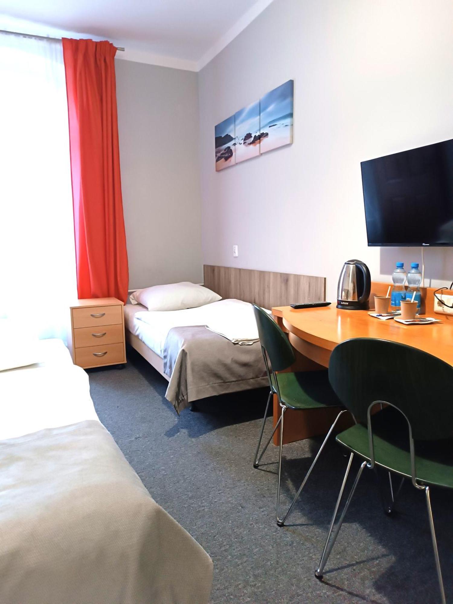 Hostel Krosnienska 12 Zielona Góra Buitenkant foto