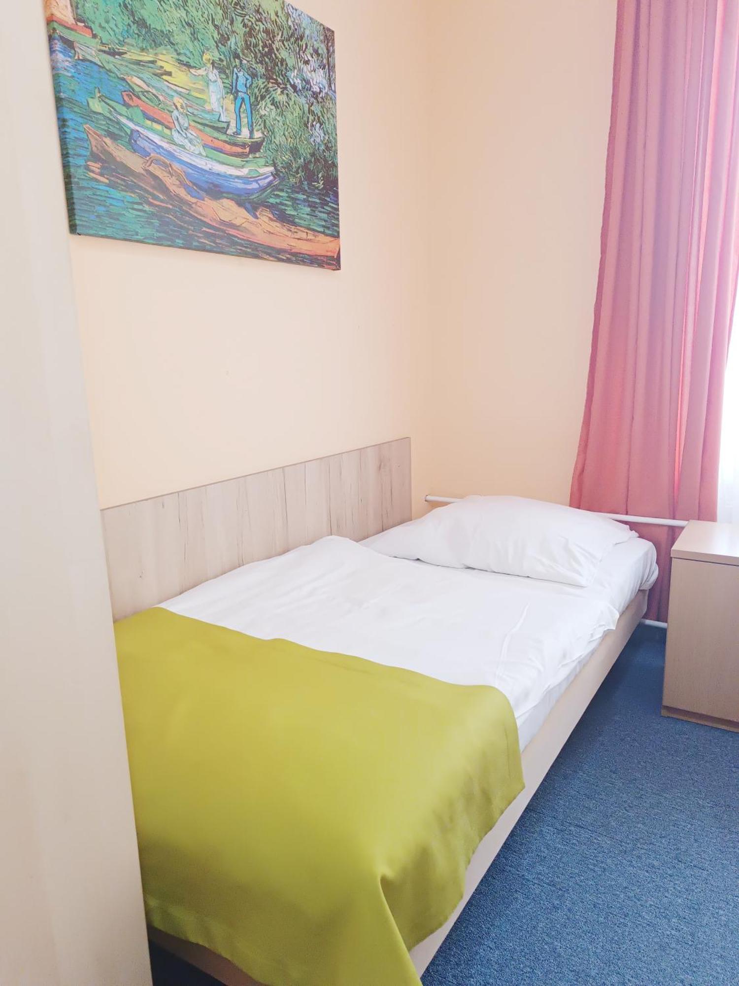 Hostel Krosnienska 12 Zielona Góra Buitenkant foto