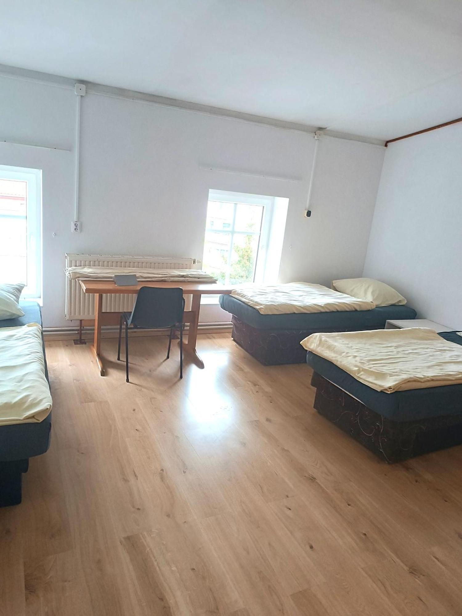 Hostel Krosnienska 12 Zielona Góra Buitenkant foto