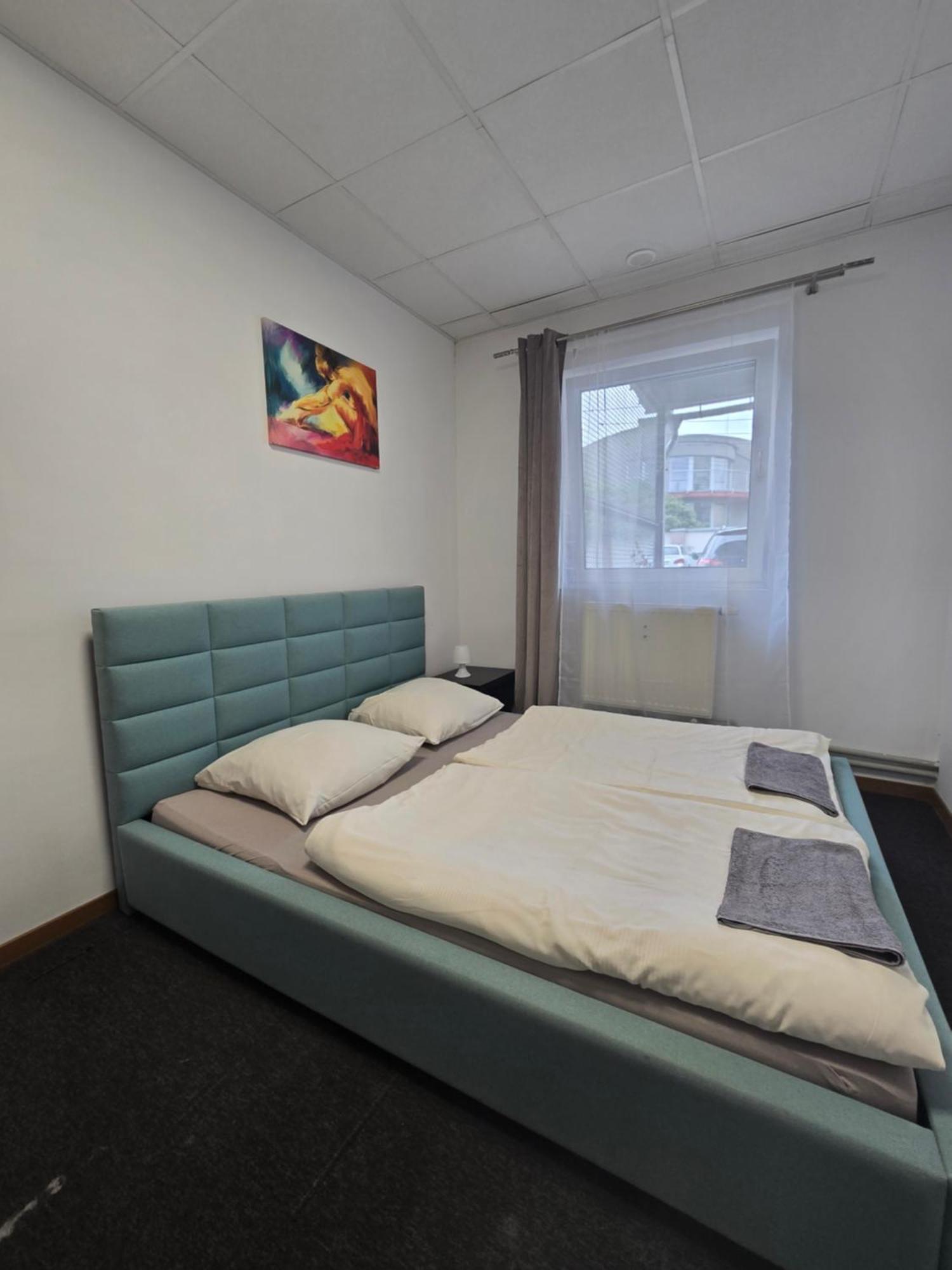 Hostel Krosnienska 12 Zielona Góra Buitenkant foto