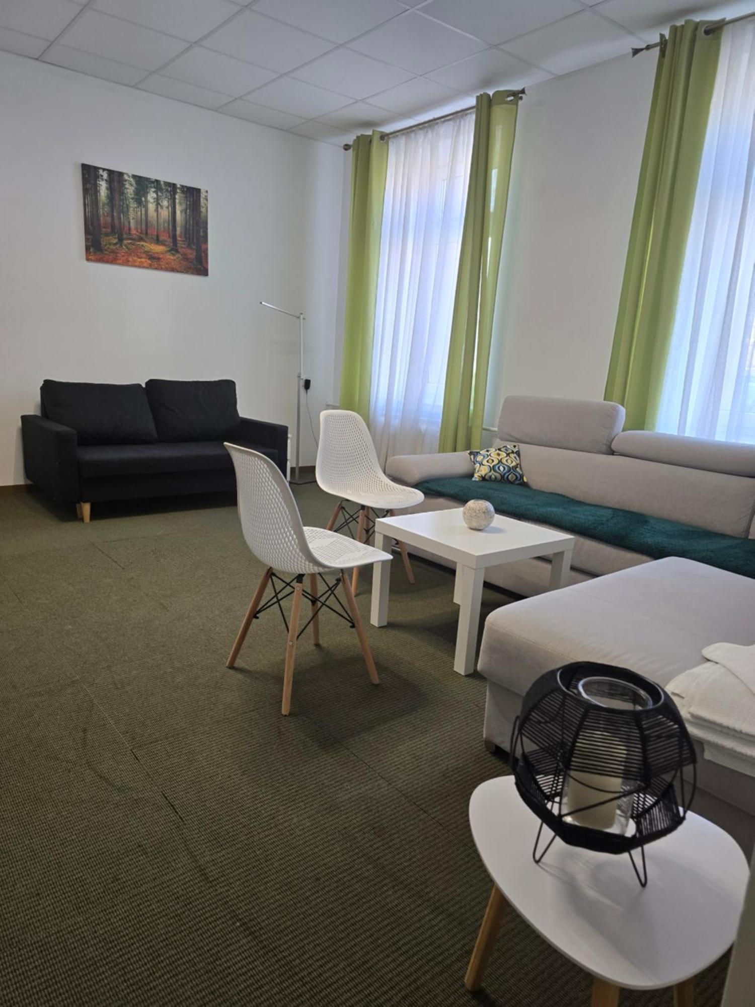 Hostel Krosnienska 12 Zielona Góra Buitenkant foto